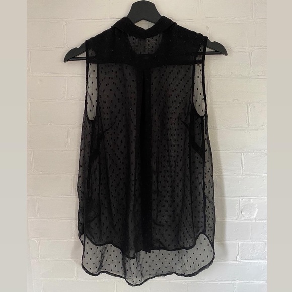 H&M semi sheer blouse - Picture 2 of 3